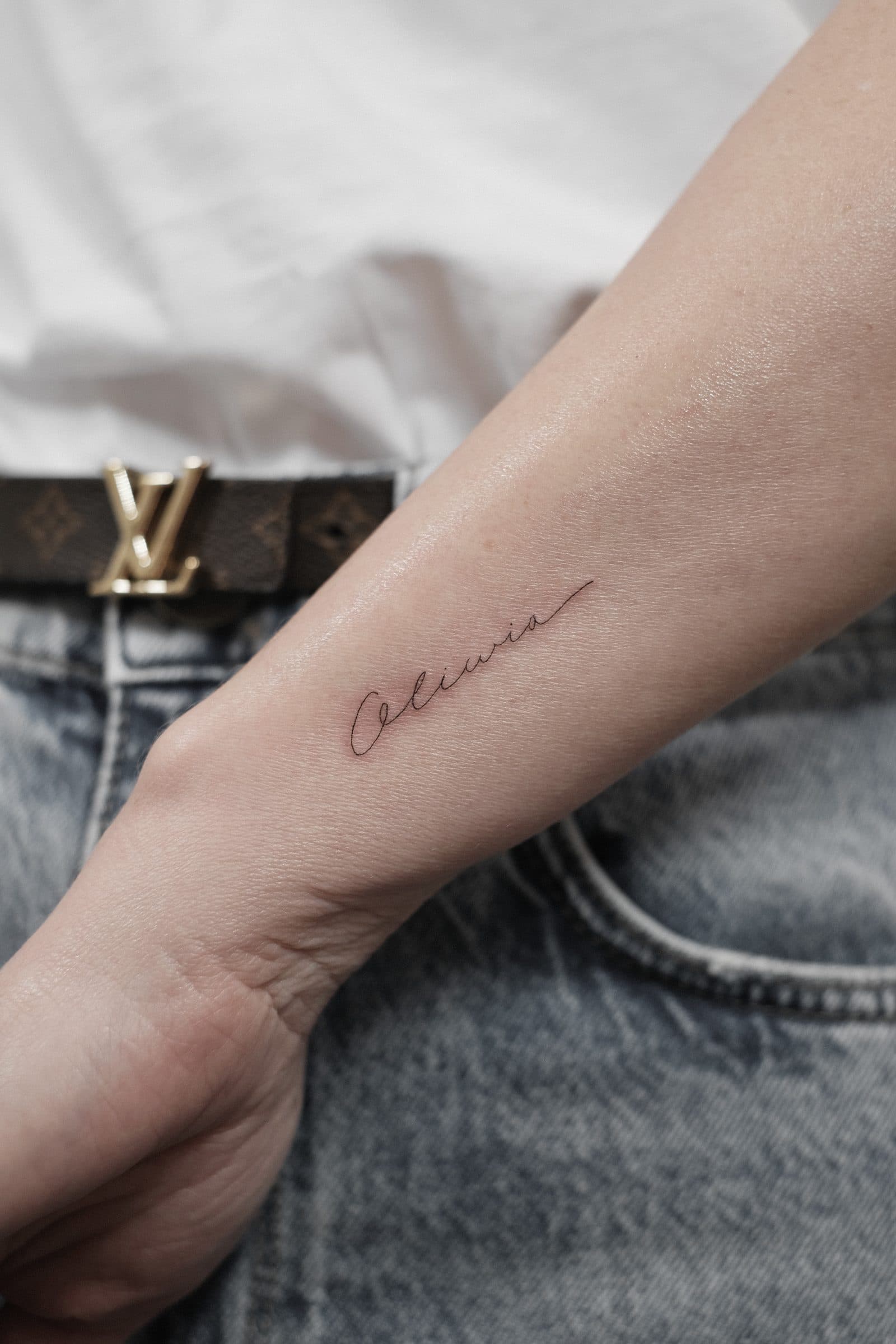 Fineline Tattoo – Name – SIJA.INK Zürich