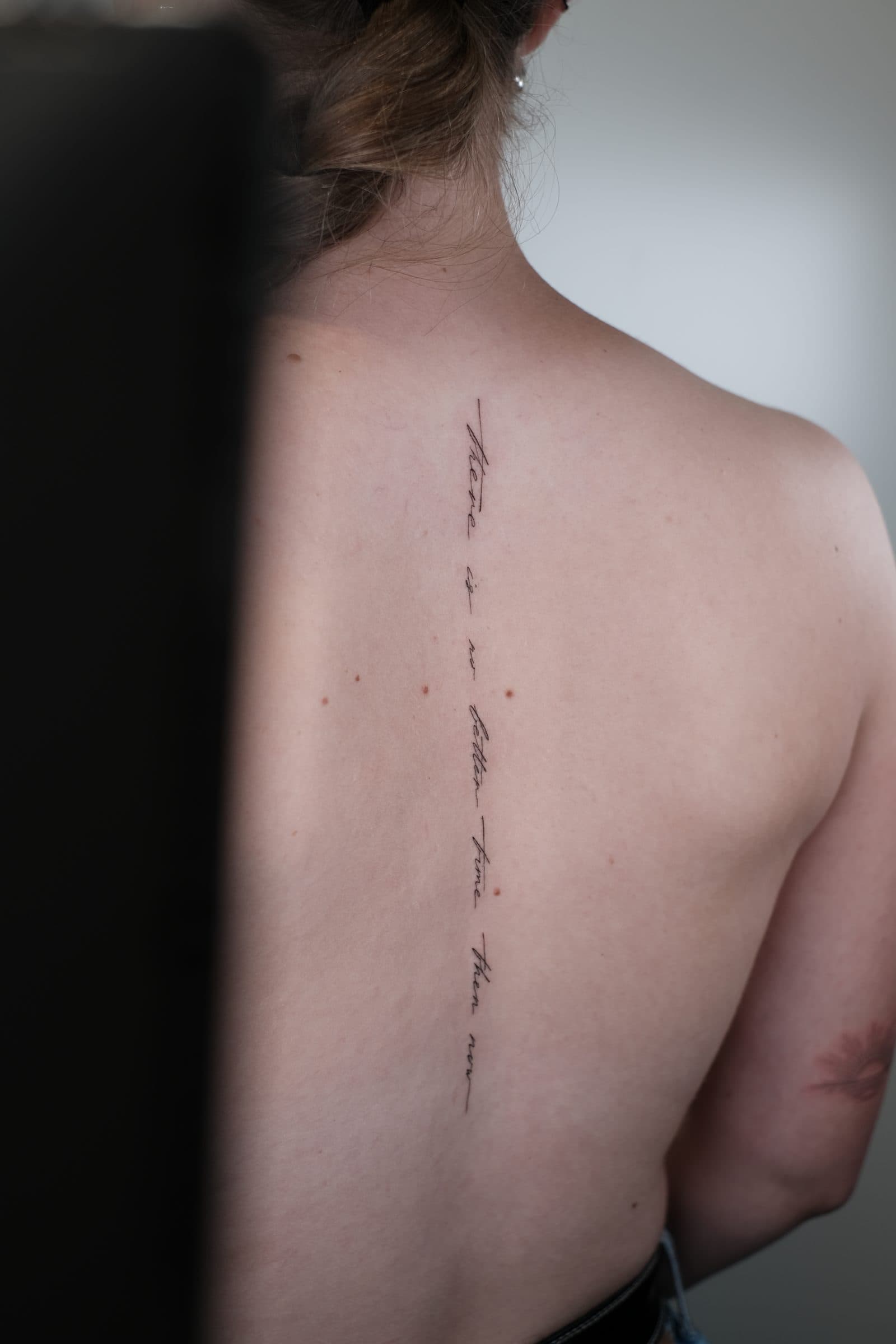 Fineline Tattoo – Schriftzug – SIJA.INK Zürich