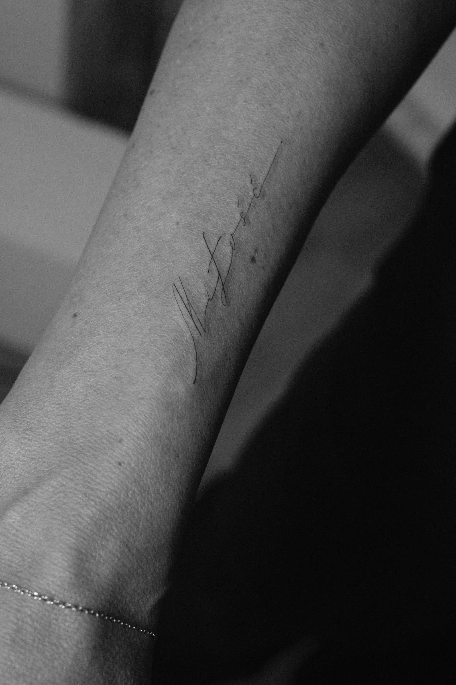 Fineline Tattoo – Schriftzug – SIJA.INK Zürich