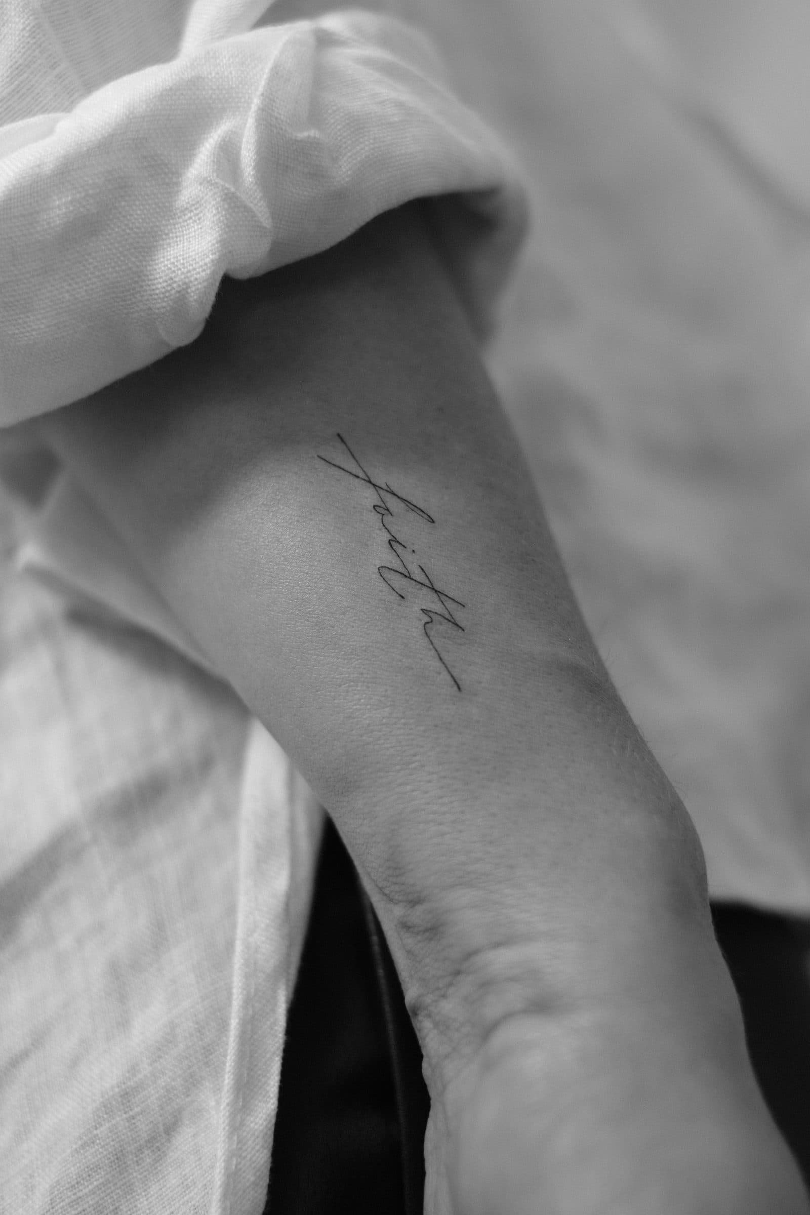 Fineline Tattoo – Schriftzug – SIJA.INK Zürich