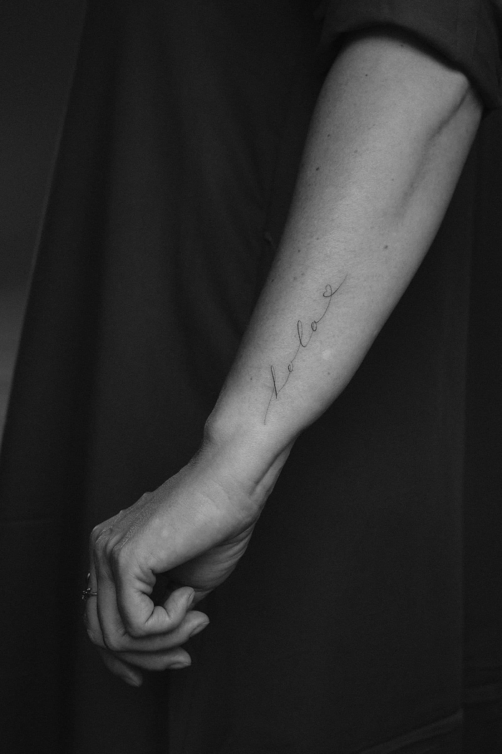 Fineline Tattoo – Schriftzug – SIJA.INK Zürich