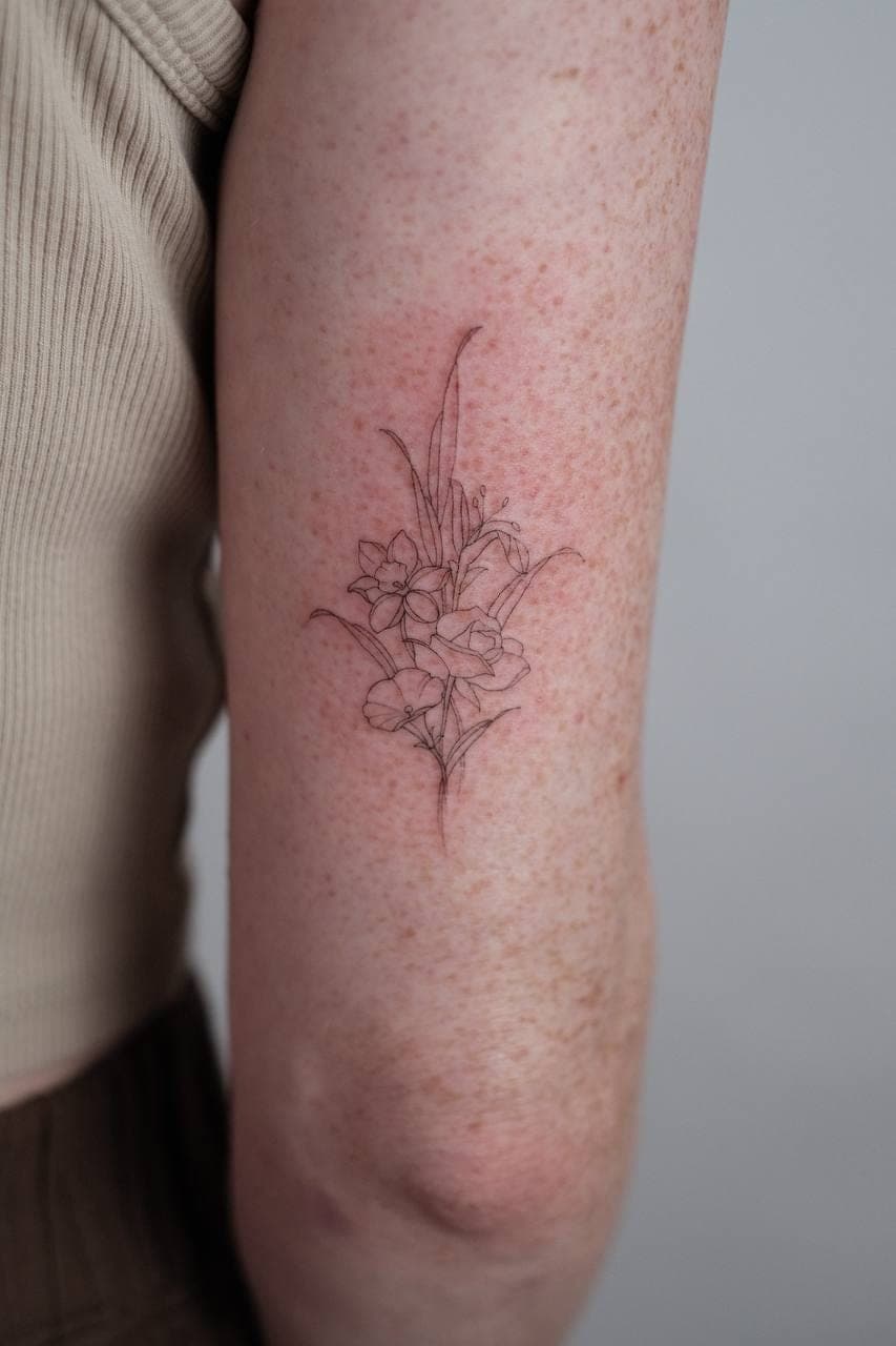 Fineline Tattoo – Wildblumenstrauß – SIJA.INK Zürich