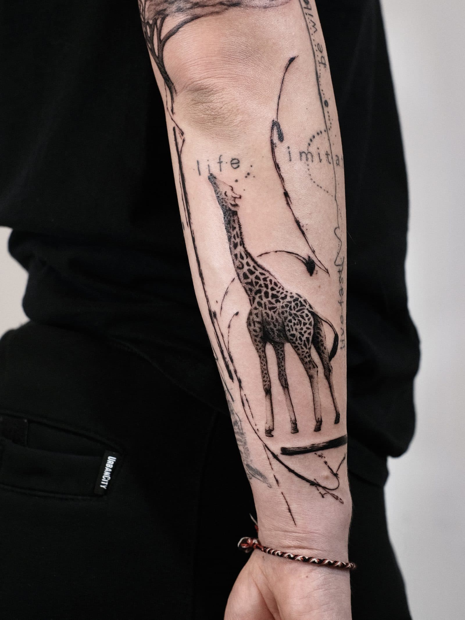 Microrealism Tattoo – Giraffe Sleeve – SIJA.INK Zürich