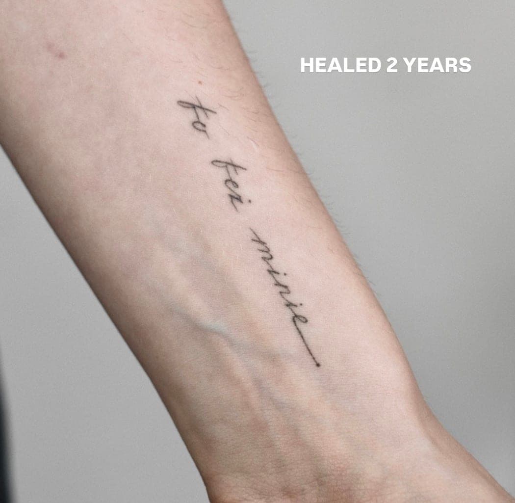 Fineline Tattoo verheilt – To też minie – SIJA.INK Zürich